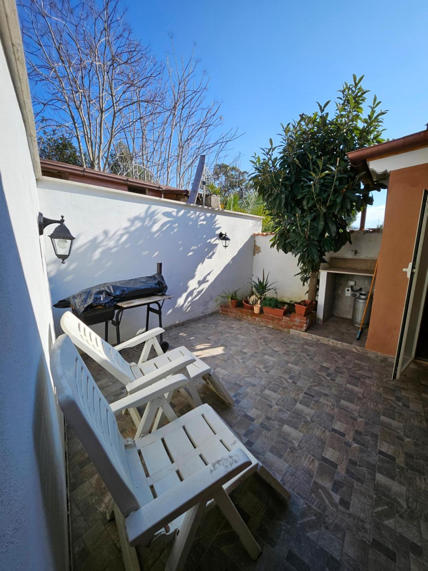 Casa Vacanze Dragona 15 Min Fco 10 Min Ostia Acilia Habitación foto